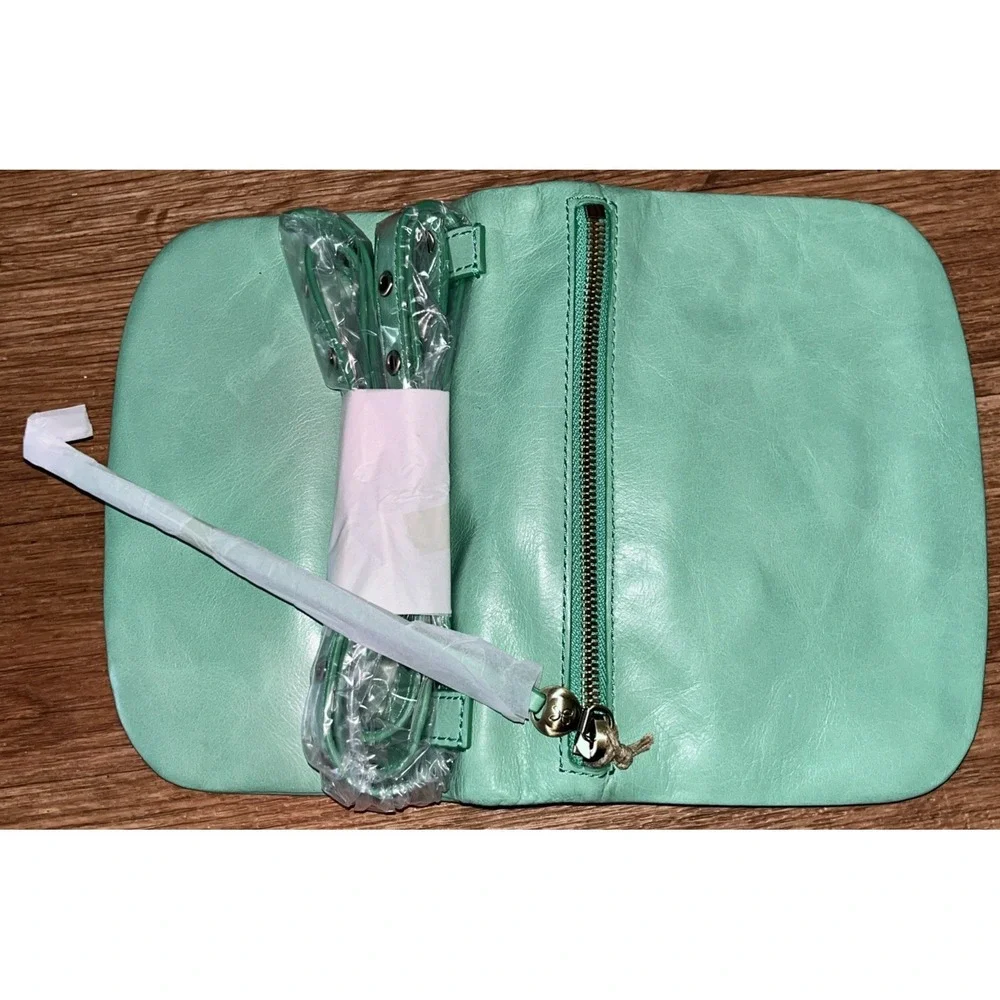 Hobo Saunter Purse Mint Genuine Leather Belt‎ Bag Crossbody Zipper Shop Vacation